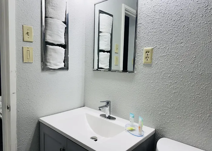 Alamo & 2*
