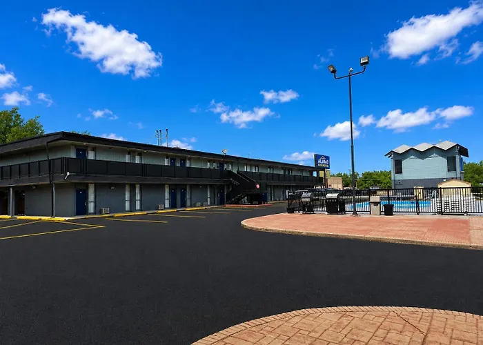 Alamo & Motel 2*